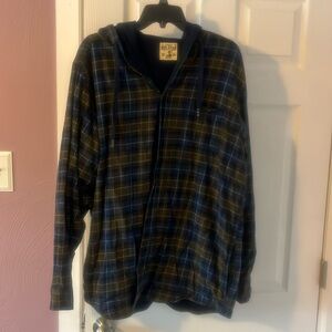 Men’s button up, lined flannel. Redhead brand